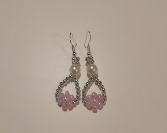 Handcrafted Earrings, Seed Bead Jewelry, Beaded Flower Daisy Earrings, Valentine Gift, Floral Earrings, Best Friend Gift, Dangle Earrings