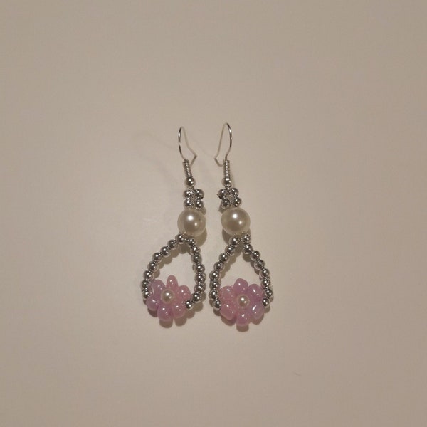 Handcrafted Earrings, Handmade Jewelry, Beaded Flower Daisy Earrings, Valentine Gift, Floral Earrings, Best Friend Gift, Dangle Earrings
