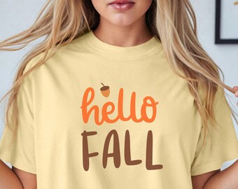 Camiseta "Hola Otoño", teñida en prenda con colores cómodos
