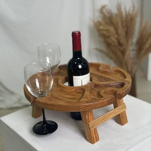 Mesa de roble hecha a mano para aperitivos y vino / Bandeja portátil para embutidos y charcutería tipo picnic con soporte para copas