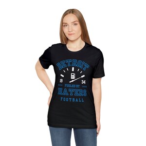 Football de Detroit alimenté par des ennemis, Football de Detroit, Detroit Grit Don&#39;t Quit, T-shirt à manches courtes en jersey unisexe