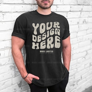 Comfort Colors 1717 Herren Mockup Schwarz | Modell Mock-Up Urban Photo C1717 Schwarzes Herren Hemd, Männliches Mock Tshirt, Weiße Ziegelwand