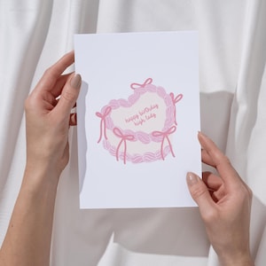 carte d'anniversaire ACOTAR | Joyeux anniversaire Grande Dame | carte d'anniversaire vintage de gâteau de coeur | Anniversaire rat de bibliothèque | Carte d'anniversaire Bestie | Amateur de livres