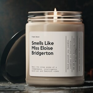 Ruikt naar Miss Eloise Bridgerton Candle, Bridgerton Merch, Lady Whistledown, Fanfiction Merch, Smutty Book Gift, Regency Era Gift, 9oz