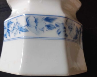 Vintage Christopher Stuart Dresden Blue Sugar Dish with Lid! Beautiful Porcelain Fine China! 5" x 3.5"