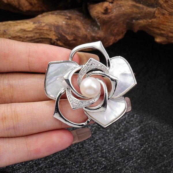 Broche camélia, broche perle pour femme, broche unique, broche camélia en nacre, broche fleur naturelle, épingle à manteau, épingle, cadeau de vacances