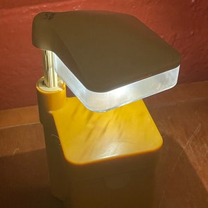 Rare 1960s Portable Lamp - Vintage Eveready "Swivel-Lite"