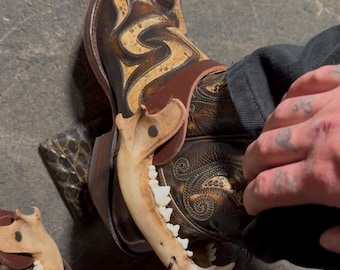 coyote jaw spurs straps set  | western / cowboy / alternative / oddities