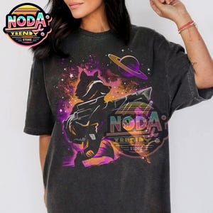 Camiseta retro Marvel Guardianes de la Galaxia 3 con silueta de cohete, camiseta 89P13 Rocket Raccoon, Avengers Campus, camiseta de cómic de Marvel