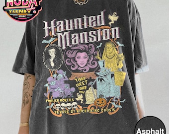 Koszulka z nawiedzonym dworem w stylu retro: Disneyland Halloween Trip Tee