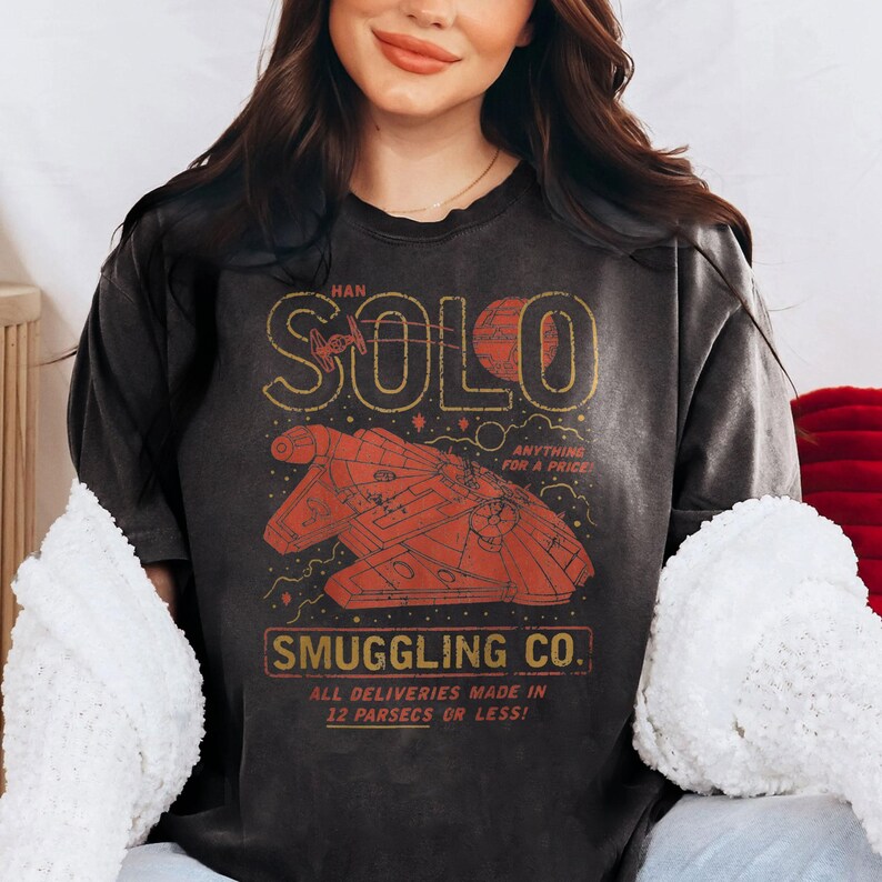 Retro Star Wars Han Solo smokkelshirt, Millenium Falcon T-shirt, Galaxy'S Edge, Walt Disney World, Disneyland Trip T-shirt, verjaardagscadeau afbeelding 3