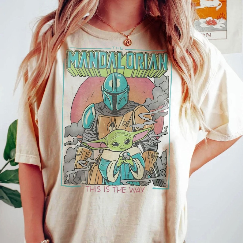 Camiseta retro mandaloriana de Boba Fett y Baby Yoda, camiseta "This Is The Way", camiseta de Grogu, camiseta vintage de Star Wars, mandaloriana, fan de Star Wars imagen 1
