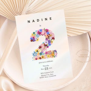 Invito minimo per il 2° compleanno, rosa cipria modificabile per bambine, modello di invito per il primo compleanno di bambine, invito per festa a tema principessa