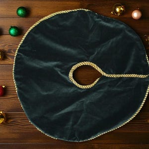 Everest Green Velvet Tree Skirt W/ Gold Cord 36&quot; Round Small Table Top Tree Skirt
