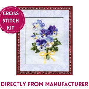 RIOLIS Korsstygnskit 792 Violor, Broderikit med en vacker blå blombukett med en gul rosett
