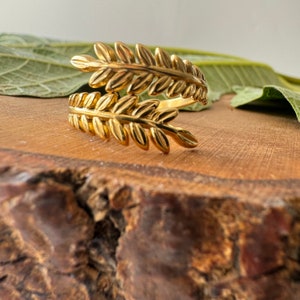 Leaf ring, leaf branch ring, gold leaf layered ring, nature jewelry, leaf open ring, leaf adjustable ring, gift for her, gift for wife.