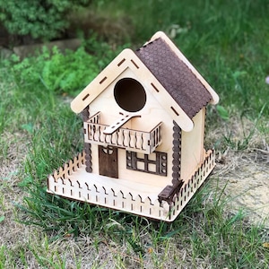 Casa de passarinho dxf cnc arquivo svg de corte a laser Padrão de vetor de alimentador de pássaros de madeira Arquivo de laser de alimentador de pássaros Alimentadores de pássaros, decoração de jardim Padrão de casa de pássaros