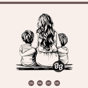Puede incluir: Ilustración en blanco y negro de una madre y dos hijos abrazándose. La madre tiene el pelo largo y suelto y está sentada con sus hijos, que también están sentados y mirando hacia otro lado. La imagen tiene un diseño sencillo y elegante, con las iniciales "BB" en un círculo.