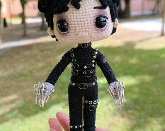 Edward Scissorhands doll amigurumi
