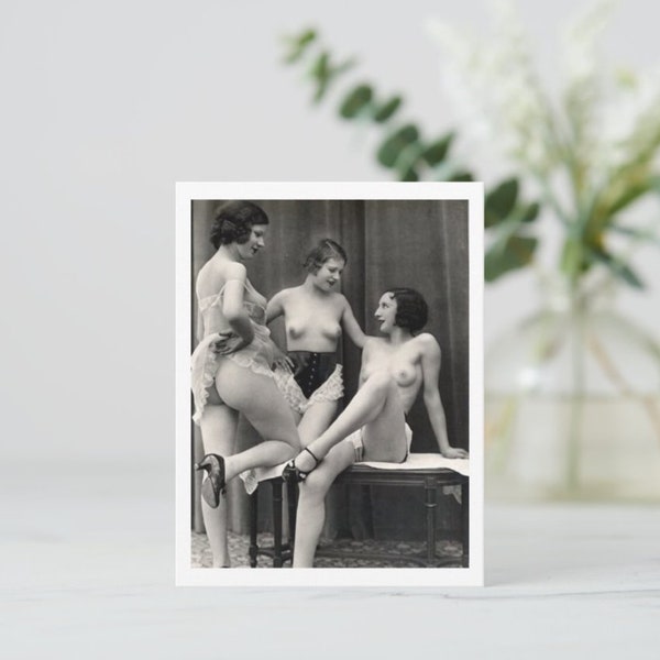 Lesbians, Threesome, Nude, Breasts, I can be persuaded, Vintage Modern Vintage Postcard Z270030