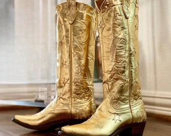 Goldmetallic Cowgirlstiefel, goldene Cowboystiefel, metallische Westernschuhe, haltbares genähtes Design