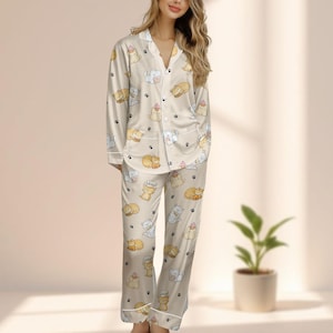Satijnen pyjamaset Cute Cat Chef, nachtkleding cartoon Kitty and Pastry, kawaii foodie loungewear, bijpassende pyjama, cadeau voor kattenliefhebbers