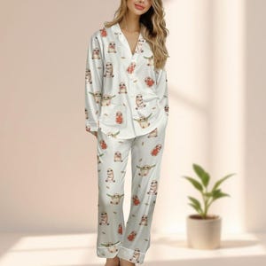 Pijama de satén con diseño de perezoso, acogedor para amantes de los animales, ropa de estar kawaii para mujer, pantalones largos divertidos, regalo de cumpleaños para ella.