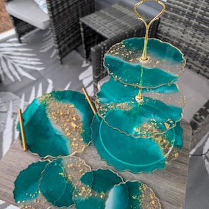 3 Tier Cupcake Stand, 4 Coasters and Tray (Green)