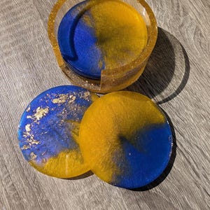 Handmade Indigo and Gold Resin Coaster Set with Holder | Round Drink Coasters | Gold Glitter Home Decor | Unique Housewarming Gift