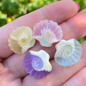 Shell beads in purple, pink, blue and yellow colors, 1 pc, Lampwork glass beads, Sea bead, Ocean Inspired Beads