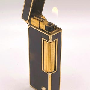 Dunhill Rollagas WORKING Vintage Lighter in RARE Dark Tortoiseshell & Gold Trim “d” logo (1980’s)