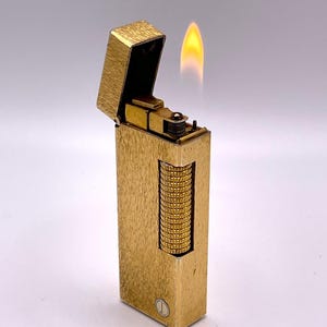 Encendedor vintage Dunhill Rollagas WORKING con diseño de corteza dorada y logotipo “d” c1985