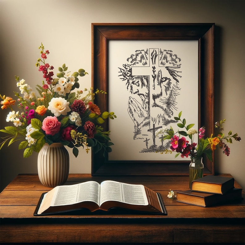 K&ouml;nnte beinhalten: Eine gerahmte Schwarzwei&szlig;illustration eines L&ouml;wen und einer Person mit einem Kreuz dahinter. Die Illustration ist vor einem hellbraunen Hintergrund platziert. Ein Blumenstrau&szlig; steht in einer Vase auf einem Holztisch mit einer offenen Bibel davor.