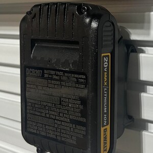 Dewalt 20V Battery Holder Mount for Rubbermaid Fasttrack Garage Wall ...