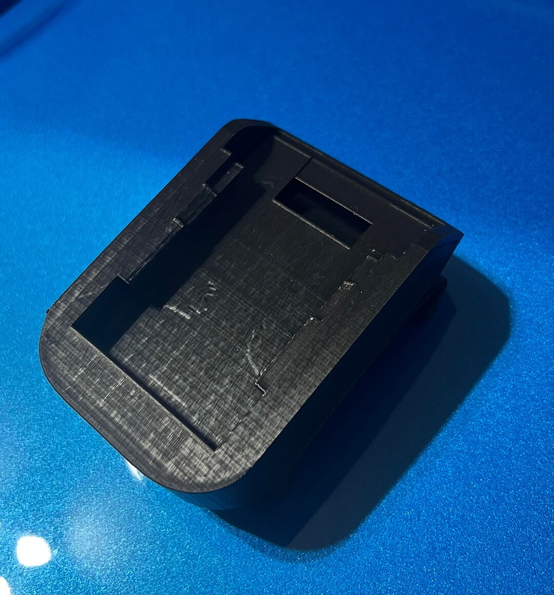 Dewalt 20V Battery Holder Mount for Rubbermaid Fasttrack Garage Wall ...