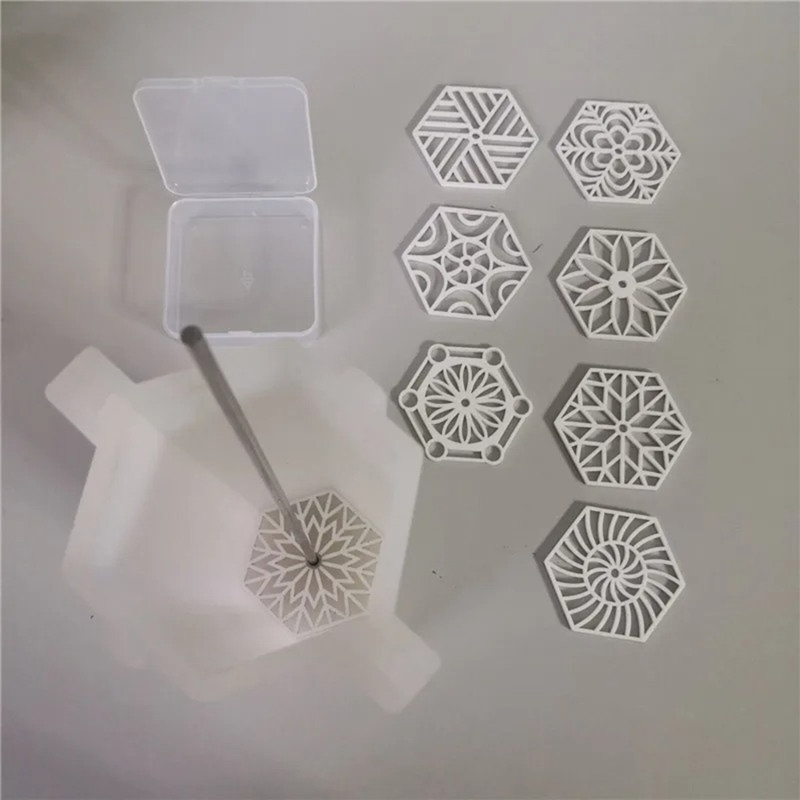 BENECREAT 15Pcs Acrylic Soap Kaleidoscope Pull Through Mold...