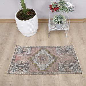 Vintage Turkish Mini Rug: Cotton Wool Doormat (2x3 ft)