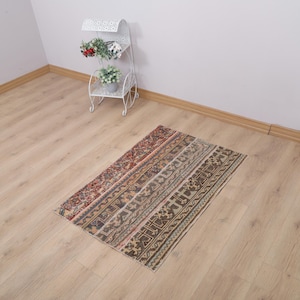 Vintage Turkish Oushak Rug: Small Wool Anatolian Rug 3x4