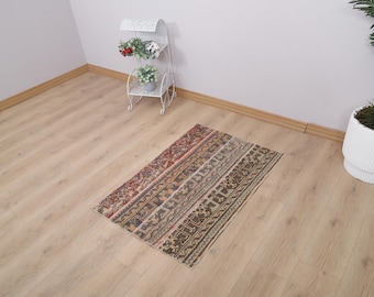 Vintage Turkish Oushak Rug: Small Wool Anatolian Rug 3x4