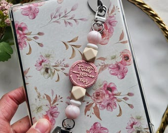 Alça de silicone com contas "Fé acima do medo" para Kindle: acessório intercambiável para leitor de e-books.