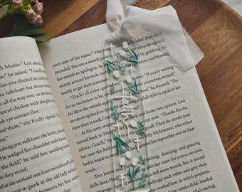 Marcador de página em acrílico "Enraizados na Fé", presente para leitura da Bíblia, com pingente de fita.