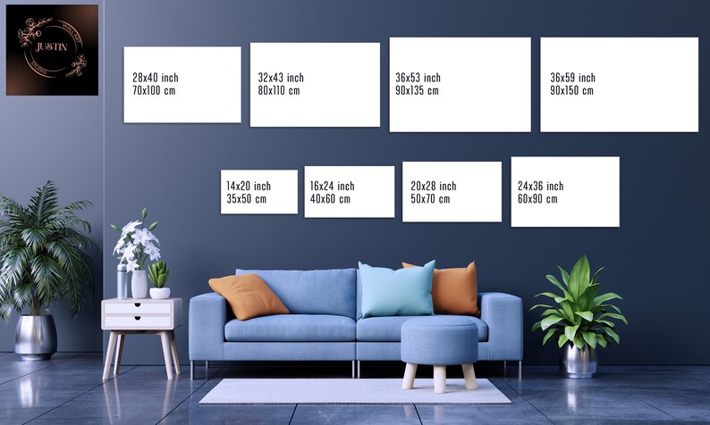 Puede incluir: Una maqueta de dise&ntilde;o de interiores de sala de estar con un sof&aacute; azul, una mesa de caf&eacute; blanca y un otomano azul. La pared es de color azul oscuro y tiene ocho marcos rectangulares blancos de diferentes tama&ntilde;os y medidas en pulgadas y cent&iacute;metros. Los marcos est&aacute;n vac&iacute;os y listos para obras de arte.