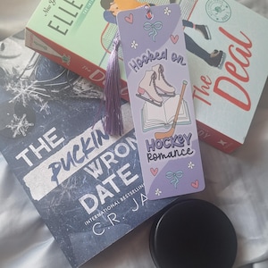 Hockey Romance Bookmark/ Book Lovers/ Bookish Gift/ Hooked On Hockey Romance/ Booktok/ Gift For Book Lover/ Bookish Things