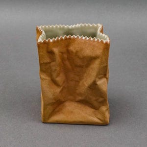 Rosenthal Niemcy Tapio Wirkkala Pop Art Crinkle Brown Paper Bag Wazon 4 1/2"