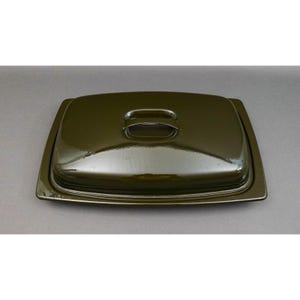 May include: Olive green rectangular serving dish with a matching lid. The lid has a curved handle for easy lifting. The dish has a glossy finish and a slightly raised edge.