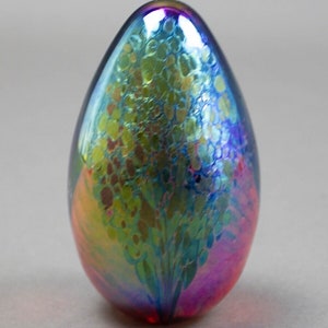 GES Glass Eye Studio Iridescent Egg Art Glass Paperweight 1994