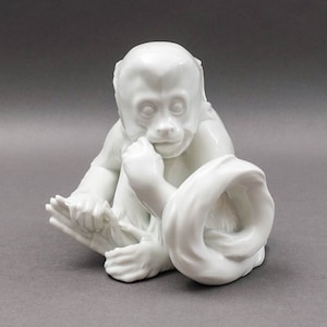 Robert Ullmann Royal Vienna Augarten Wien Austria White Porcelain Sitting Monkey
