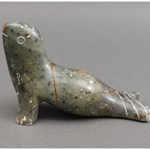 Vintage Canadian Eskimo Hand Carved Inuit Art Soapstone Seal Figurine Sculpture
