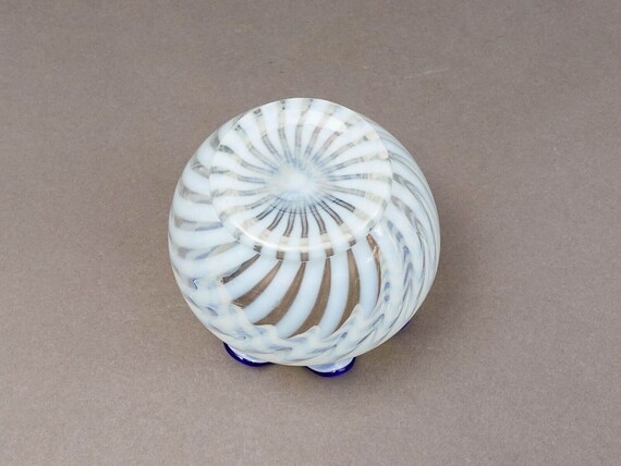 フェントン Fenton ホワイトオパールセント スワール フラワーベース