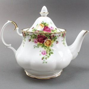 Royal Albert England Bone China Old Country Roses Large Teapot With Gold Trim